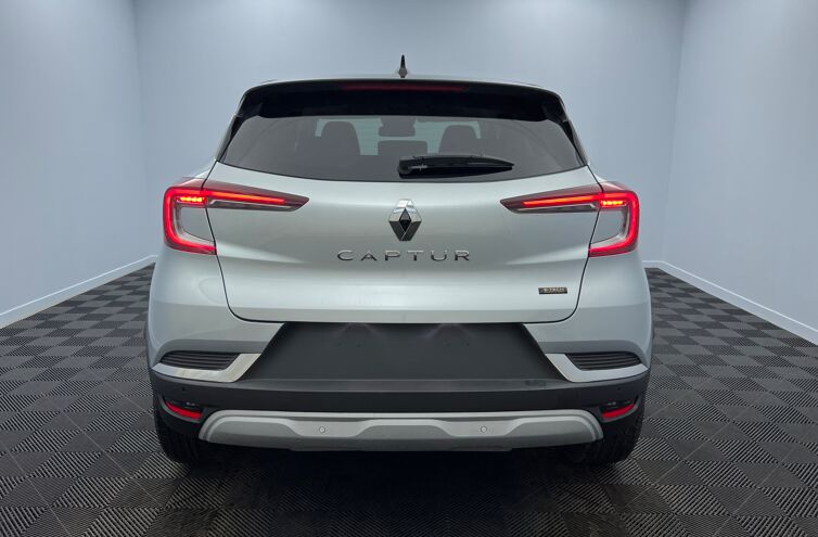 RENAULT Captur SUV Hybride rechargeable Essence