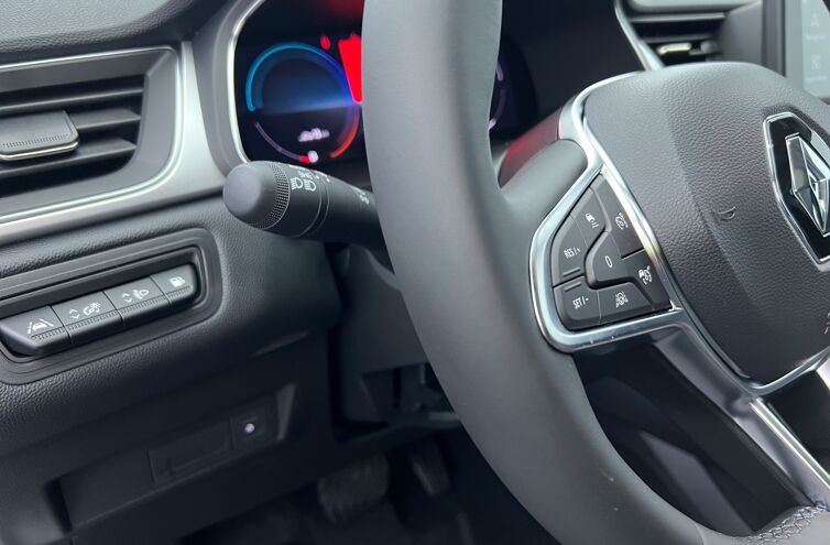 RENAULT Captur SUV Hybride rechargeable Essence