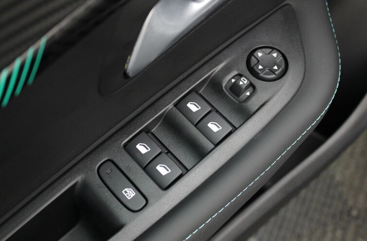 PEUGEOT 208 Citadine Electrique