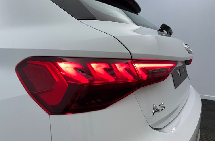 AUDI A3 Sportback Berline Essence Hybride