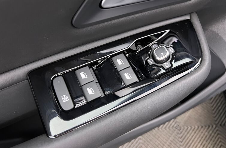 CITROEN C5 X Berline Hybride Essence