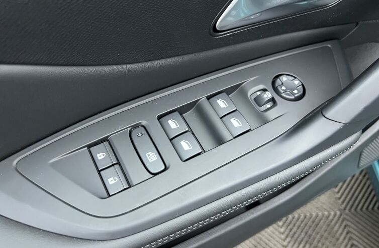 PEUGEOT 308 SW Break Hybride rechargeable Essence