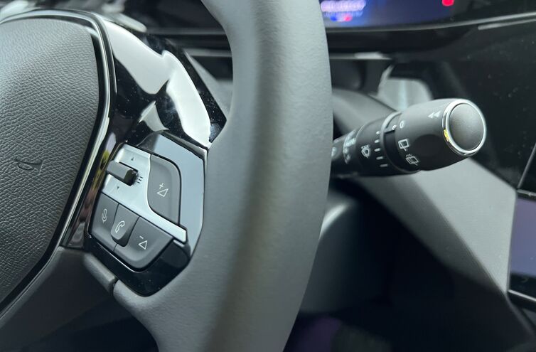 PEUGEOT 308 SW Break Hybride rechargeable Essence