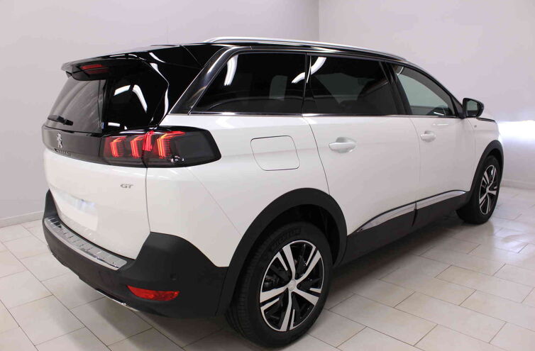 PEUGEOT 5008 SUV Diesel