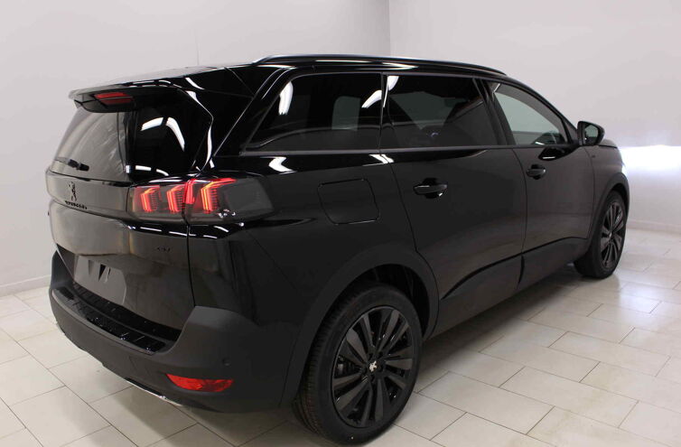 PEUGEOT 5008 SUV Diesel