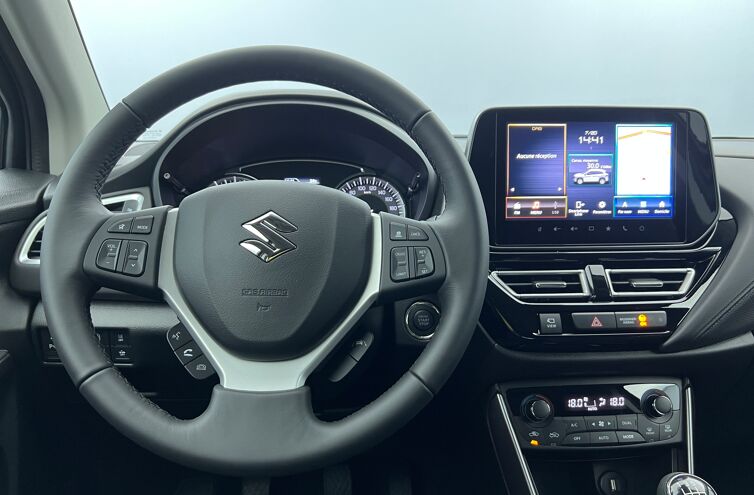 SUZUKI S-Cross SUV Hybride Essence