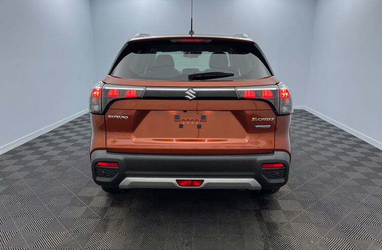 SUZUKI S-Cross SUV Hybride Essence