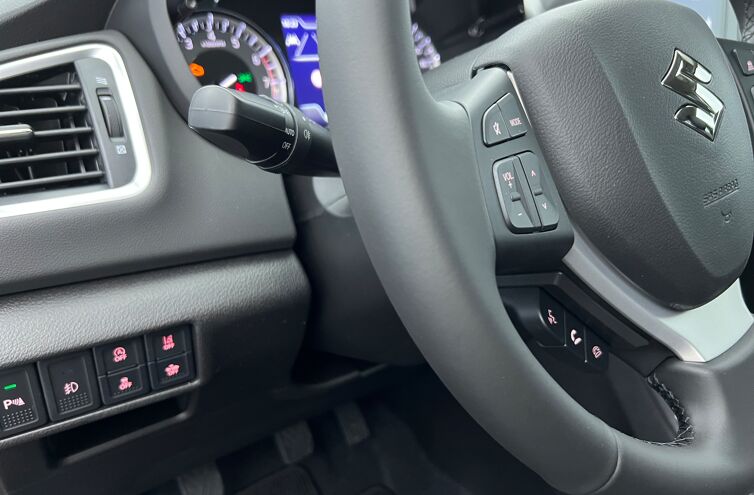 SUZUKI S-Cross SUV Hybride Essence