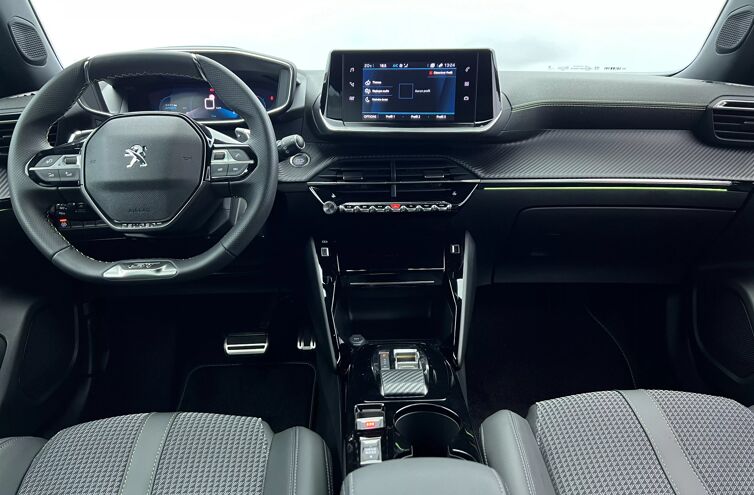 PEUGEOT 2008 SUV Essence