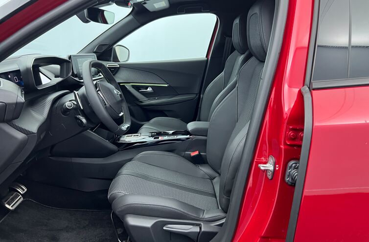 PEUGEOT 2008 SUV Essence