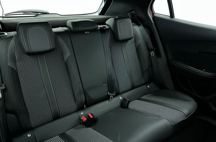 PEUGEOT 2008 SUV Essence