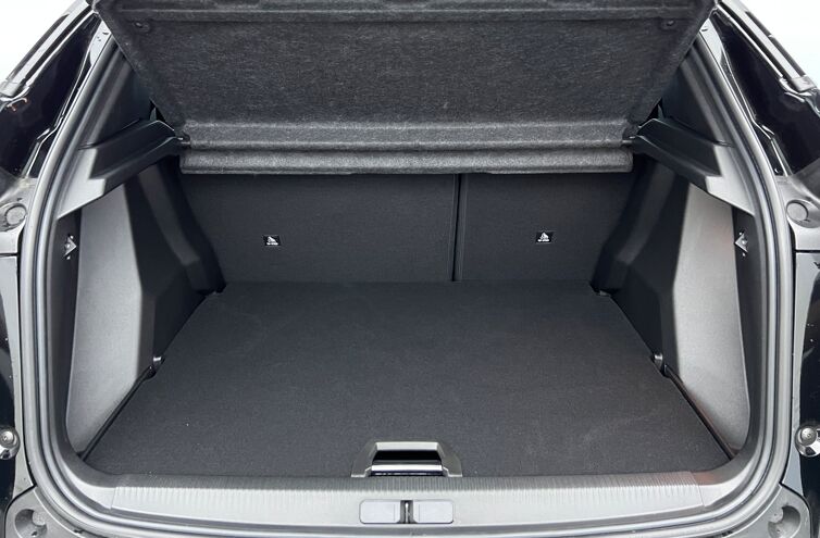 PEUGEOT 2008 SUV Essence