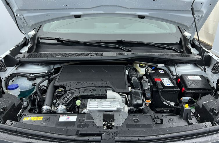 PEUGEOT 2008 SUV Essence