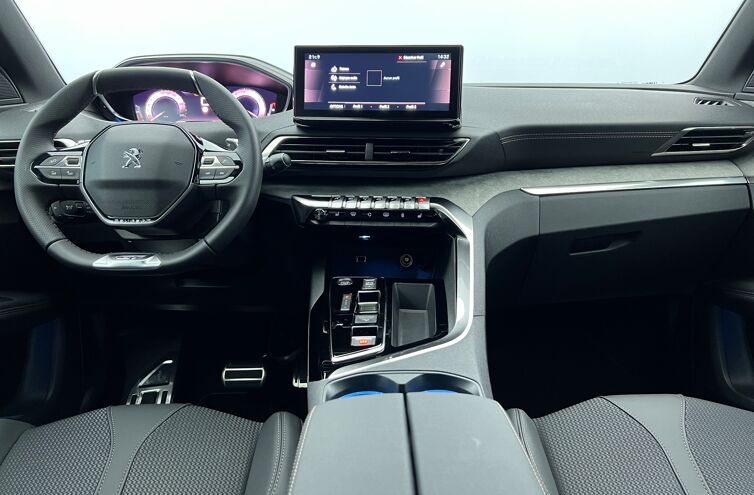 PEUGEOT 3008 SUV Essence