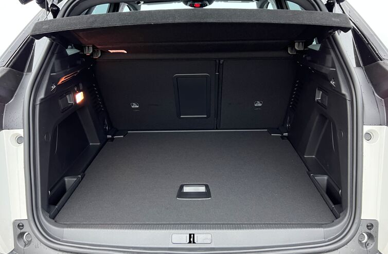 PEUGEOT 3008 SUV Essence