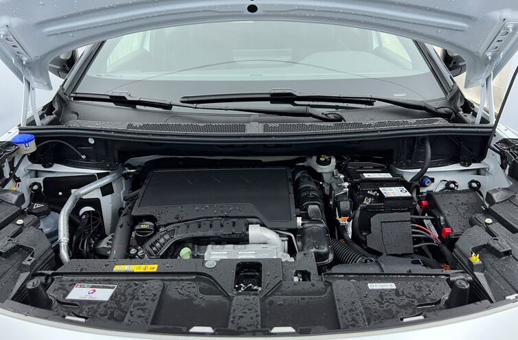 PEUGEOT 3008 SUV Essence