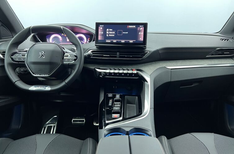 PEUGEOT 3008 SUV Essence