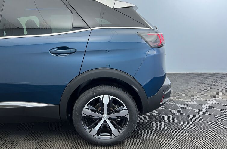 PEUGEOT 3008 SUV Essence