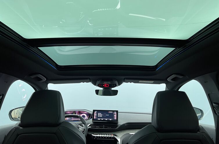 PEUGEOT 3008 SUV Essence