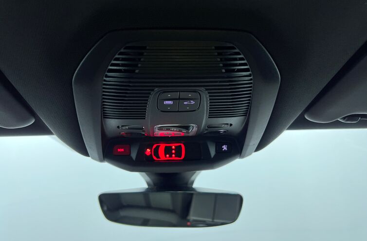 PEUGEOT 3008 SUV Essence