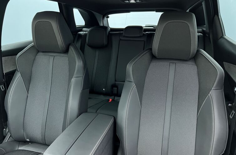 PEUGEOT 3008 SUV Essence