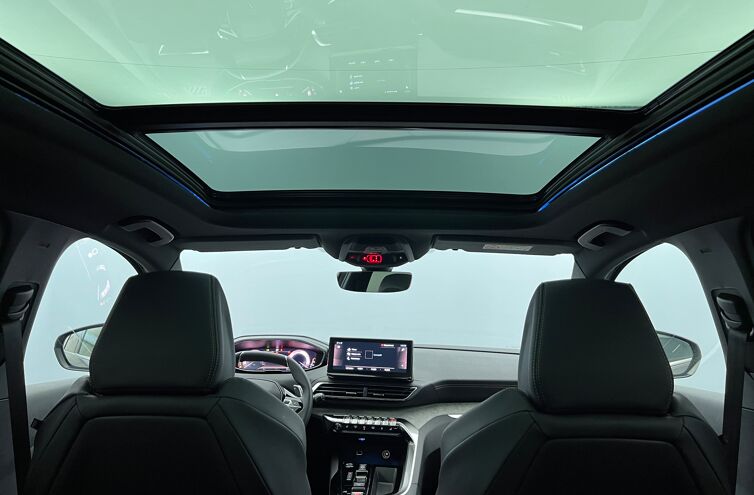 PEUGEOT 3008 SUV Essence