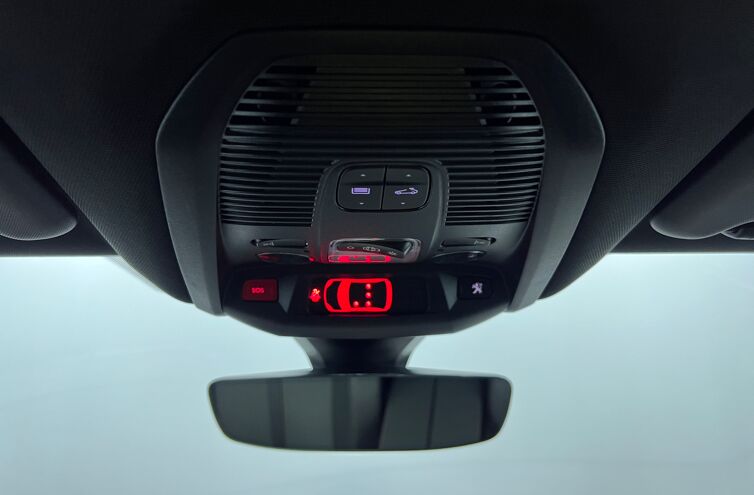 PEUGEOT 3008 SUV Essence