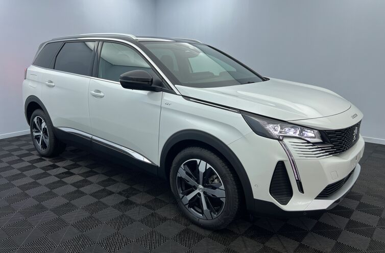 PEUGEOT 5008 SUV Essence