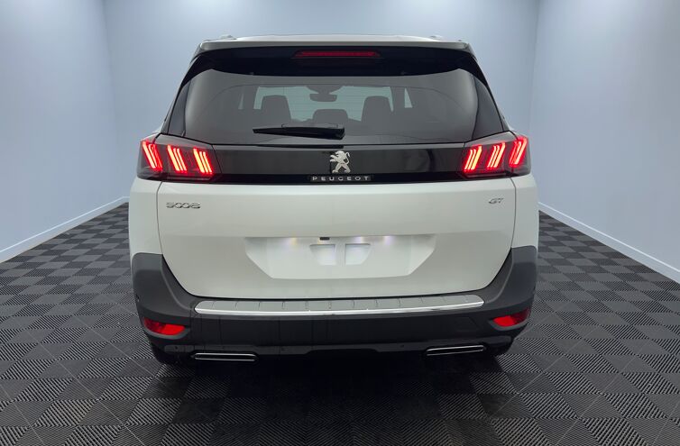 PEUGEOT 5008 SUV Essence