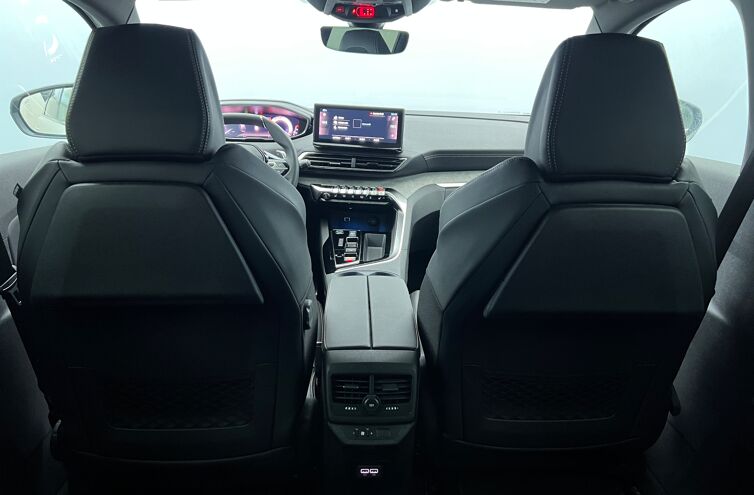 PEUGEOT 5008 SUV Essence