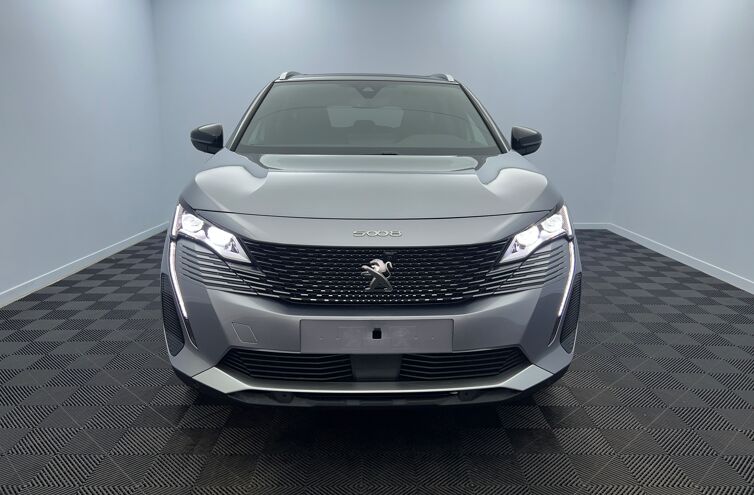 PEUGEOT 5008 SUV Essence