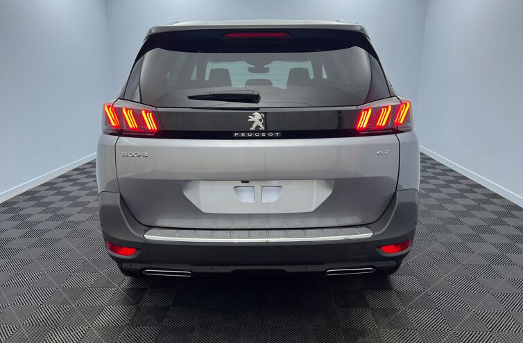 PEUGEOT 5008 SUV Essence