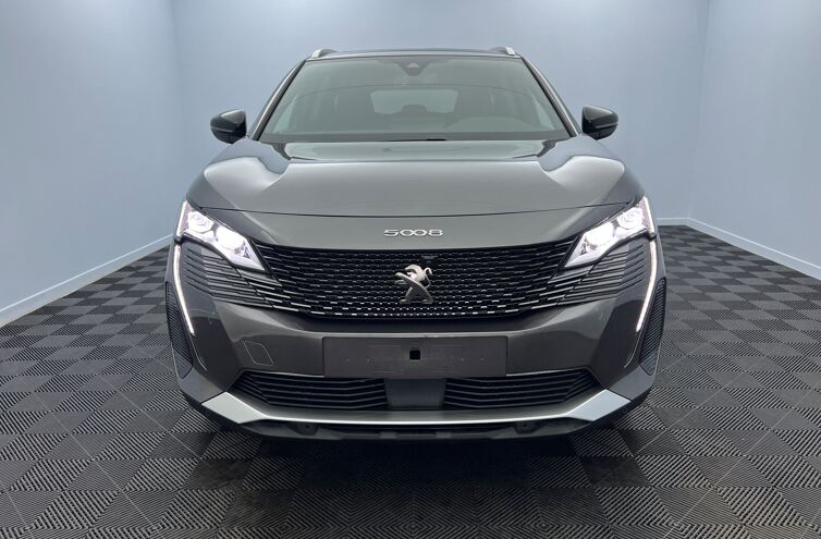 PEUGEOT 5008 SUV Essence