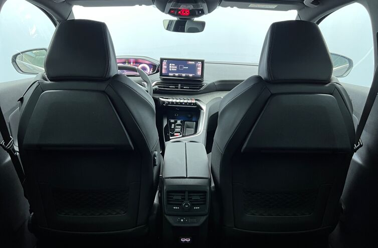 PEUGEOT 5008 SUV Essence