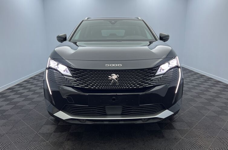 PEUGEOT 5008 SUV Essence
