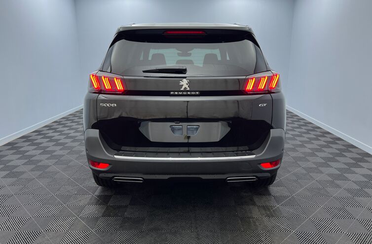 PEUGEOT 5008 SUV Essence