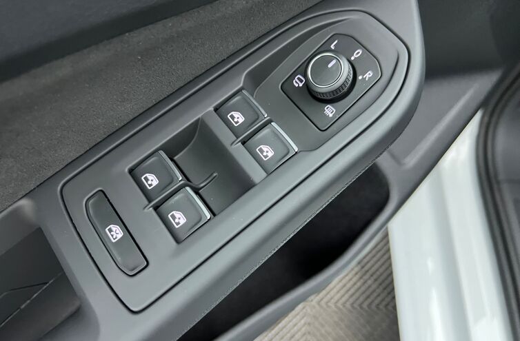 VOLKSWAGEN Golf Berline Essence Hybride