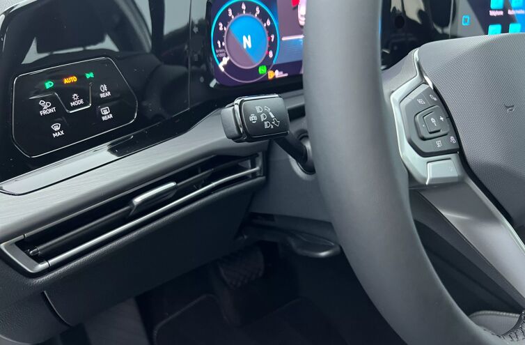 VOLKSWAGEN Golf Berline Essence Hybride
