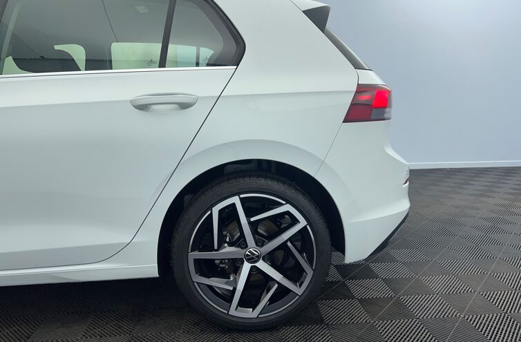 VOLKSWAGEN Golf Berline Essence Hybride