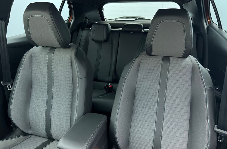 PEUGEOT 2008 SUV Essence