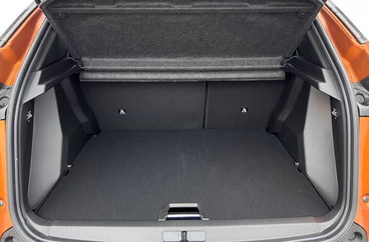 PEUGEOT 2008 SUV Essence