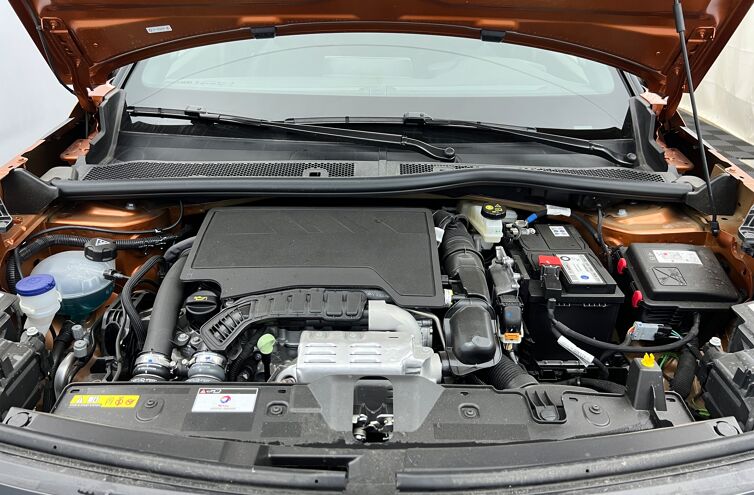 PEUGEOT 2008 SUV Essence