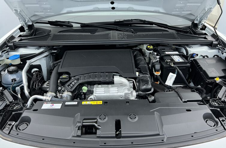 PEUGEOT 408 Nouvelle Berline Essence