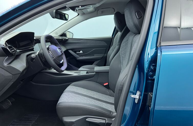 PEUGEOT 408 Nouvelle Berline Essence