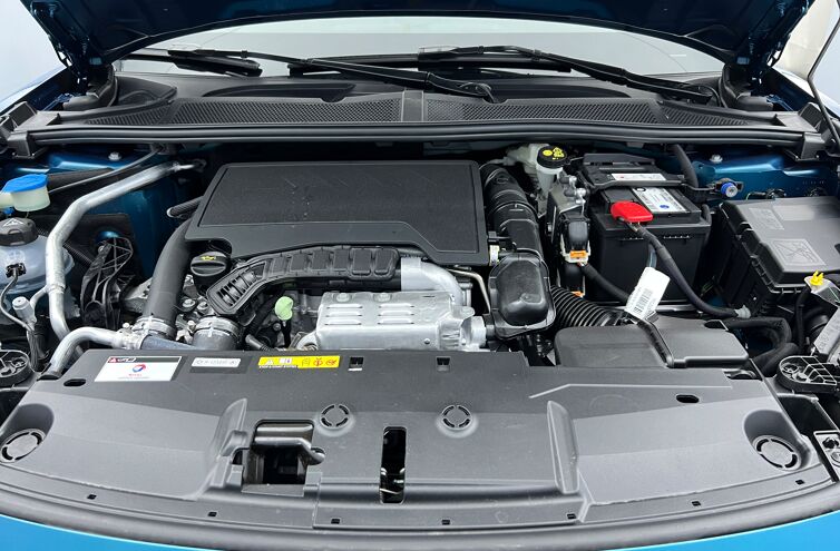 PEUGEOT 408 Nouvelle Berline Essence
