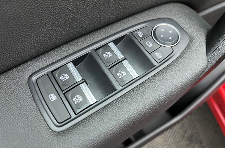 RENAULT Captur SUV Essence