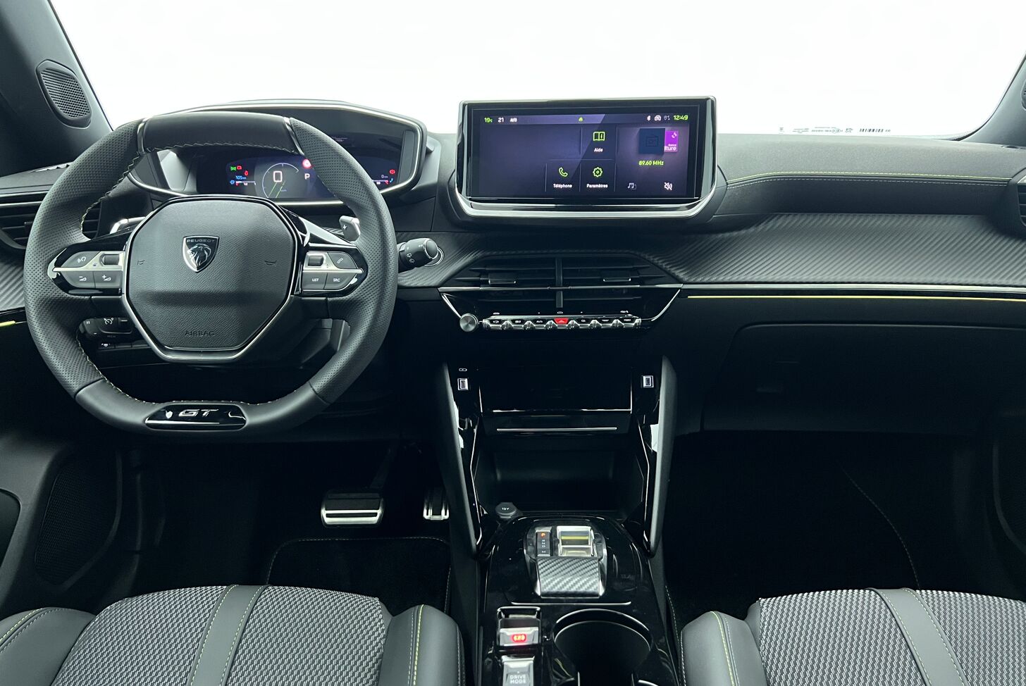 PEUGEOT 2008 SUV Essence 