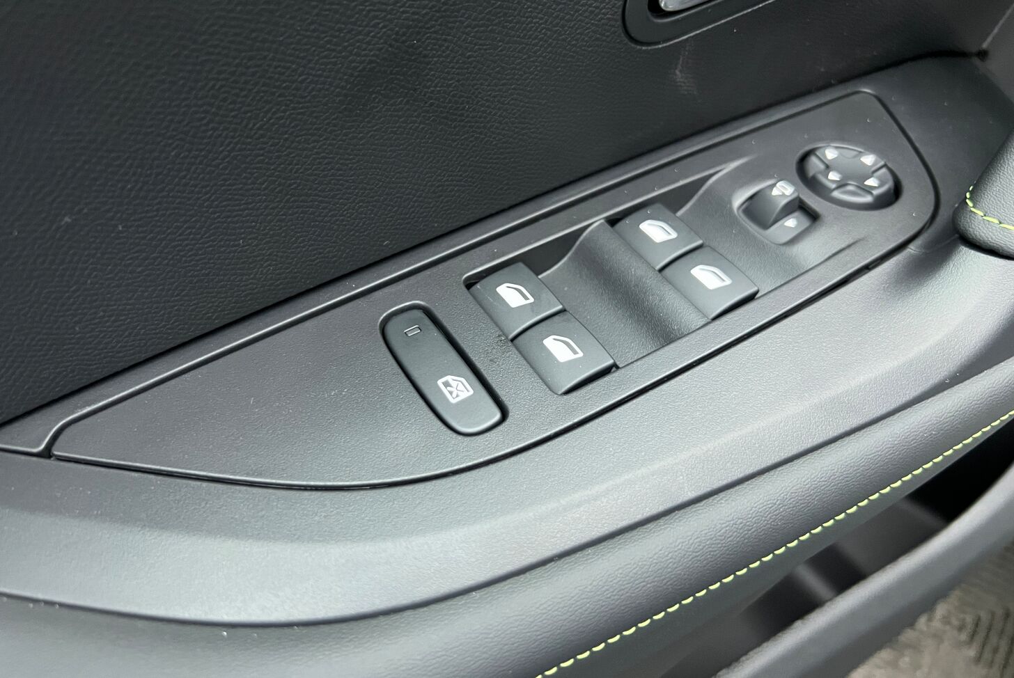 PEUGEOT 2008 SUV Essence 