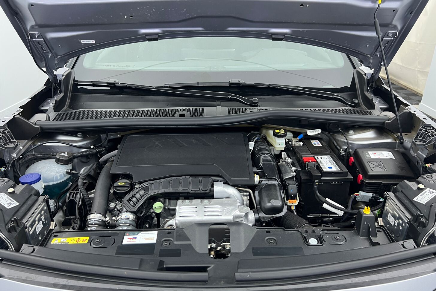 PEUGEOT 2008 SUV Essence 