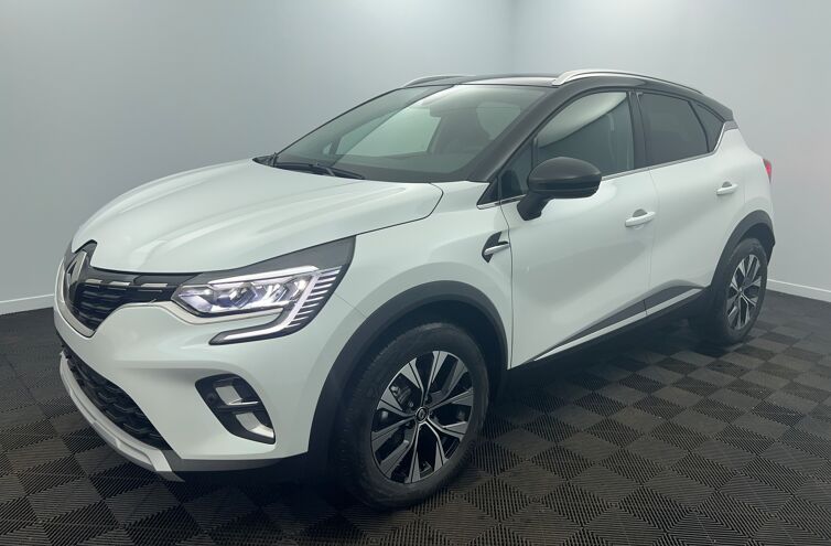 RENAULT Captur SUV Essence 